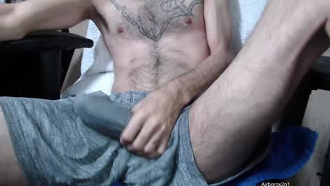 Snapshot of airbornx2n1 chatting on January 14, 3:04 pm Leo  Airborn  Sir  Daddy online show from January 14, 3:04 pm