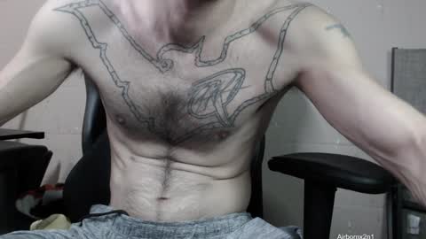 Snapshot of airbornx2n1 chatting on December 11, 3:26 am Leo  Airborn  Sir  Daddy online show from December 11, 3:26 am