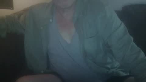 ajames6961 online show from April 13, 11:44 am