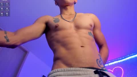 Snapshot of akazaboy chatting on February 26, 6:04 am akazaboy online show from February 26, 6:04 am