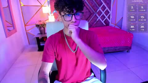 Snapshot of akazaboy chatting on March 4, 4:17 am akazaboy online show from March 4, 4:17 am