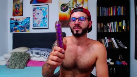 akiles online show from January 28, 10:12 pm