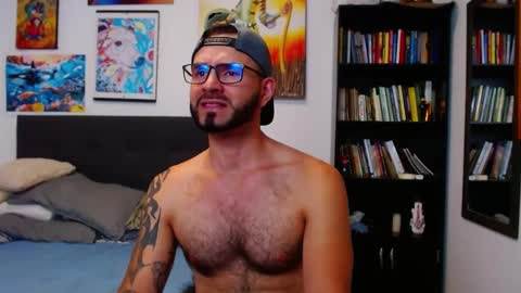 akiles online show from December 9, 11:09 pm