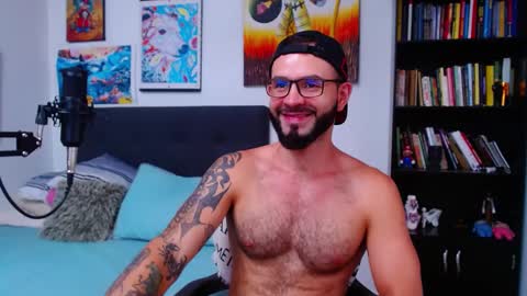 akiles online show from March 12, 10:17 pm