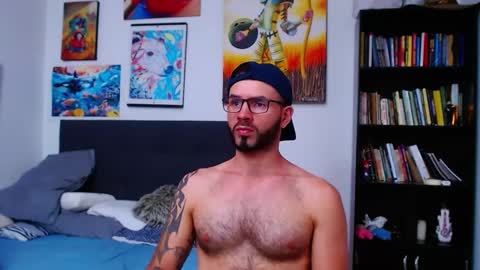 akiles online show from December 13, 10:23 pm