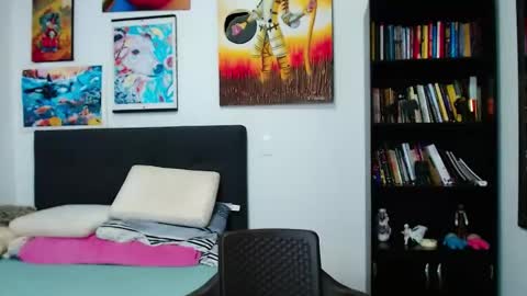 akiles online show from January 17, 11:00 pm