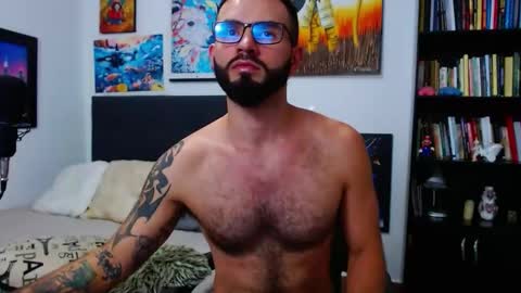 akiles online show from October 13, 11:00 pm