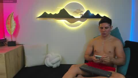 Snapshot of al_miko chatting on January 24, 1:24 am Al Fox  Miko Fortuni  online show from January 24, 1:24 am
