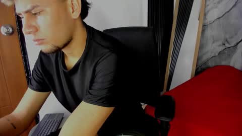 alan__smith online show from November 28, 8:00 pm