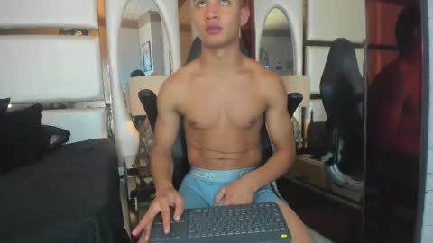 ---Alan--- online show from January 15, 5:44 am