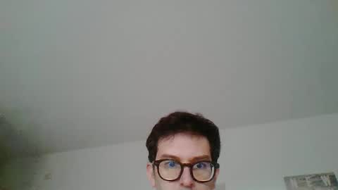 Snapshot of albertodivenire chatting on January 25, 11:44 am albertodivenire online show from January 25, 11:44 am