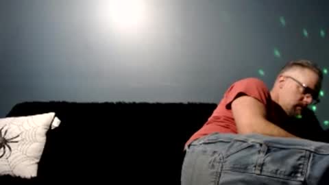 Snapshot of alcura_x chatting on January 29, 1:05 am Alex online show from January 29, 1:05 am