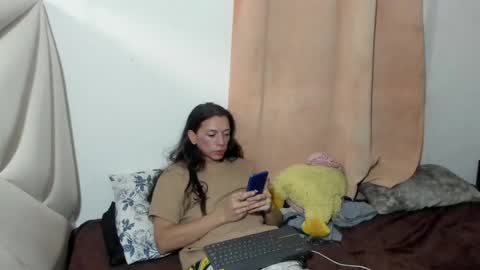 ale_noah_xxx online show from June 26, 7:00 am