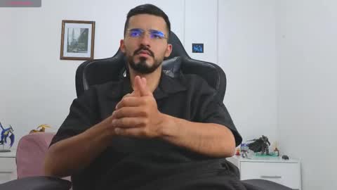 alejandroo_7 online show from September 25, 10:30 pm