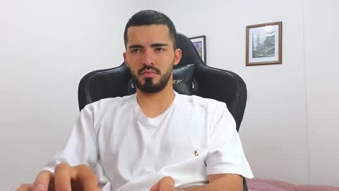 alejandroo_7 online show from March 10, 7:29 pm