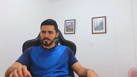 alejandroo_7 online show from January 17, 7:53 pm