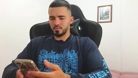 alejandroo_7 online show from February 26, 8:09 pm