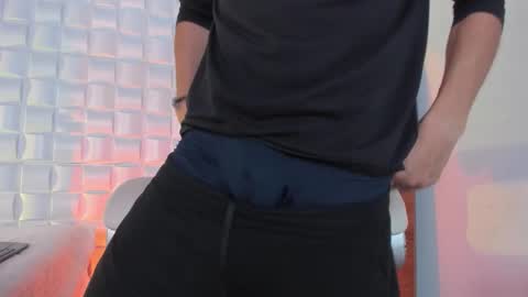 Snapshot of alejandrostorm chatting on October 20, 9:08 pm Alejo  online show from October 20, 9:08 pm