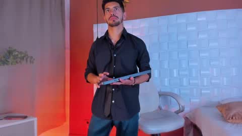 Snapshot of alejandrostorm chatting on March 8, 8:57 pm Alejo  online show from March 8, 8:57 pm
