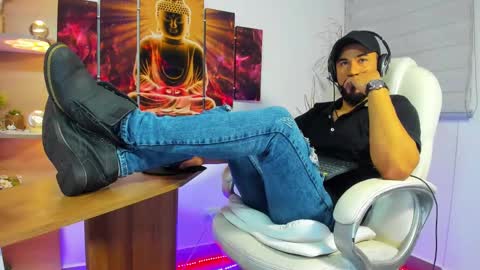 ALESSANDRO  WYE online show from January 19, 4:33 am