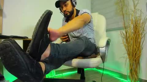 ALESSANDRO  WYE online show from December 5, 7:49 am