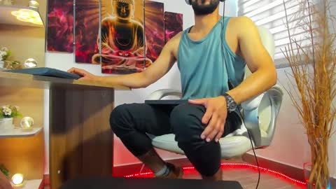 ALESSANDRO  WYE online show from February 23, 2:32 pm