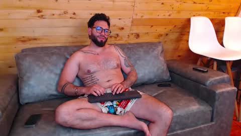 Alessandro online show from February 7, 2:30 am