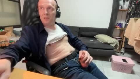 alex125223 online show from August 1, 12:31 am