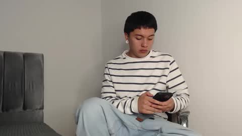 Owen online show from November 18, 2:04 am