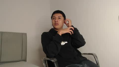 Owen online show from April 15, 3:50 am