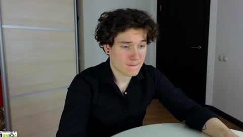 FAVORITE online show from December 5, 12:08 am