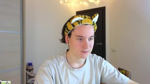 FAVORITE online show from March 12, 1:03 am