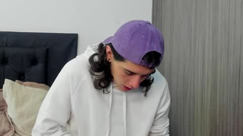 Snapshot of alex_connorr chatting on January 8, 3:39 pm alex_connorr online show from January 8, 3:39 pm