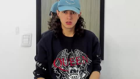 Snapshot of alex_connorr chatting on January 30, 2:58 pm alex_connorr online show from January 30, 2:58 pm