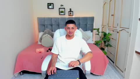 alex online show from January 9, 12:09 pm