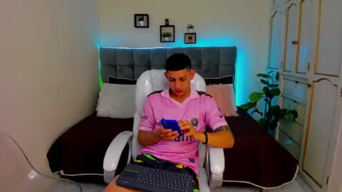 alex online show from January 23, 12:09 pm