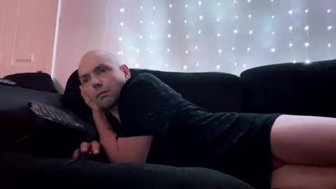 alex_essex69 online show from October 14, 1:12 am