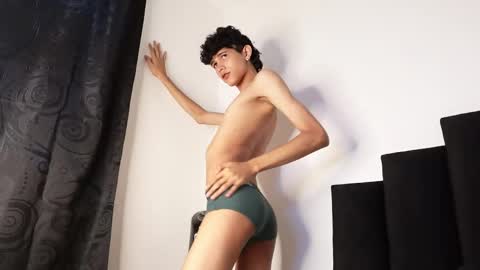 alex_mark_ online show from September 18, 7:38 pm