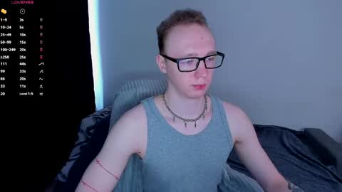 alex_silent online show from April 19, 8:25 am