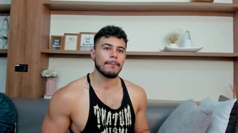 alex_wolf05 online show from February 26, 5:14 pm