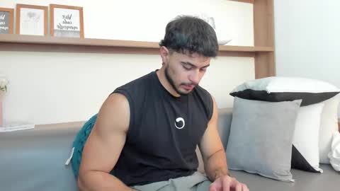 alex_wolf05 online show from February 11, 4:23 pm