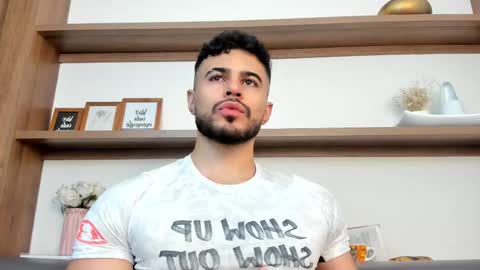 alex_wolf05 online show from March 25, 6:56 pm