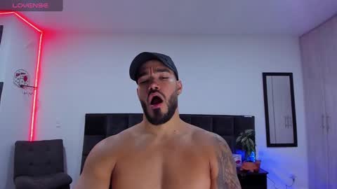 Snapshot of alexander_martines chatting on January 17, 1:15 am Onlyfansalexmartinezwb  Instagram alexwbmartinez  Twitter martinezcb937 online show from January 17, 1:15 am