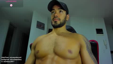 Snapshot of alexander_martines chatting on September 26, 1:47 am Onlyfansalexmartinezwb  Instagram alexwbmartinez  Twitter martinezcb937 online show from September 26, 1:47 am