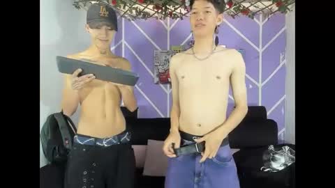 chicos hot online show from April 7, 1:55 pm