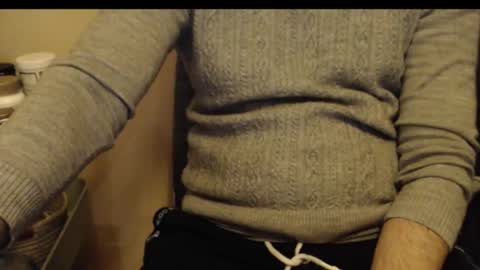 Snapshot of alexbelly chatting on October 24, 10:00 pm alexbelly online show from October 24, 10:00 pm