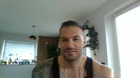 rey ale84 online show from February 8, 2:21 pm