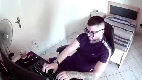 alexthepro00 online show from July 17, 1:29 pm