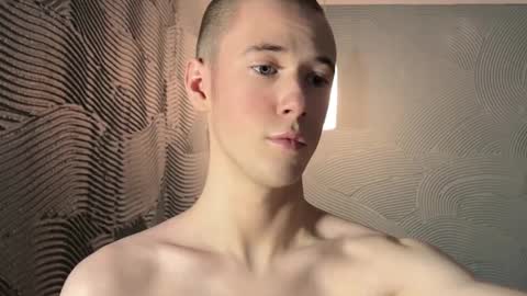 Alex online show from December 2, 7:58 pm