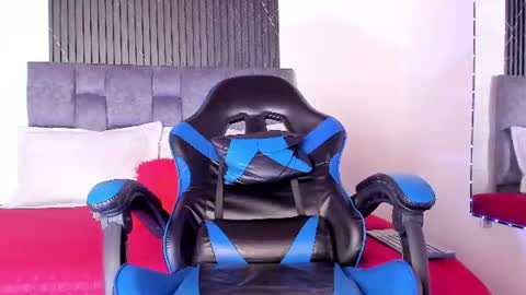 alexxus_smith online show from July 9, 6:11 pm